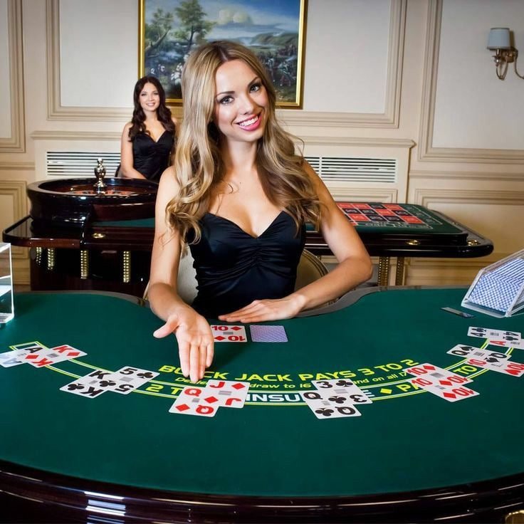 Người dùng Việt Nam chơi live casino trên điện thoại di động tại bet168